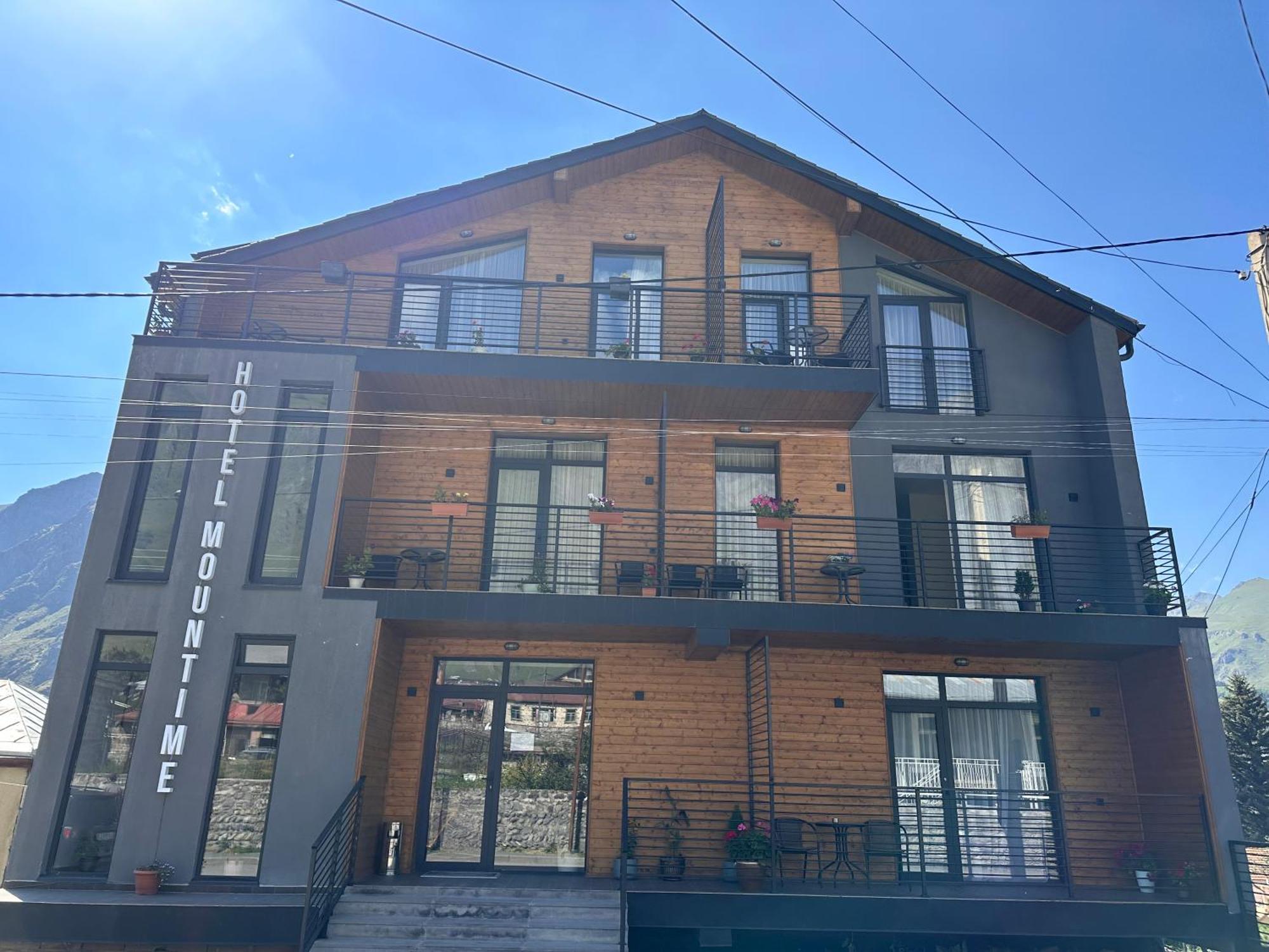 Hotel Mountime Kazbegi Eksteriør bilde