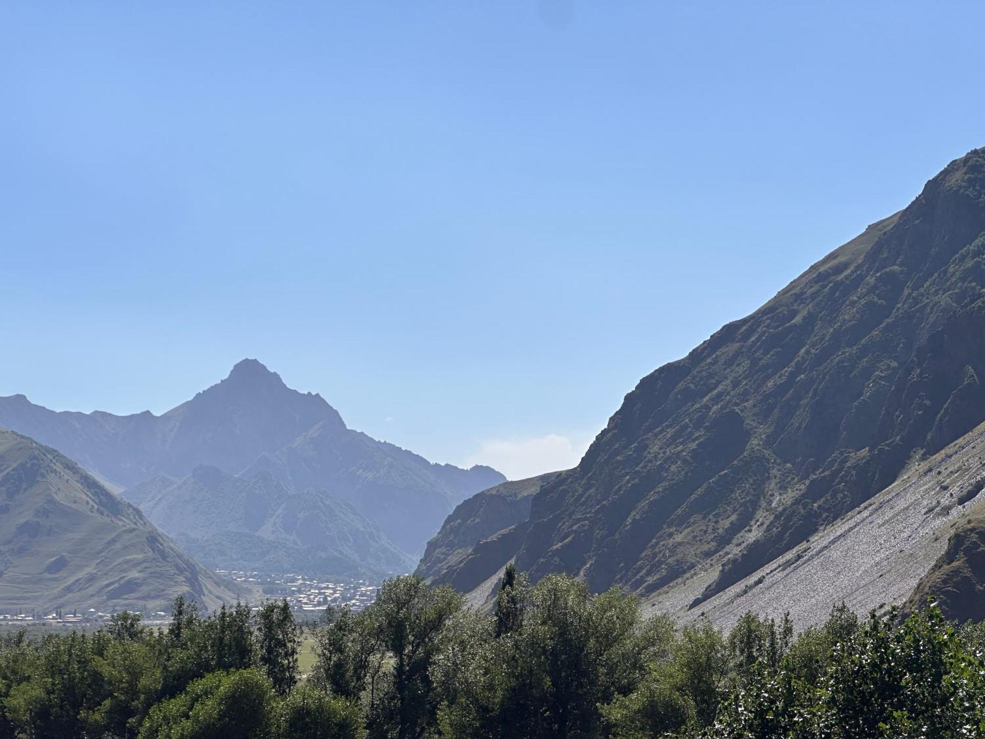 Hotel Mountime Kazbegi Eksteriør bilde