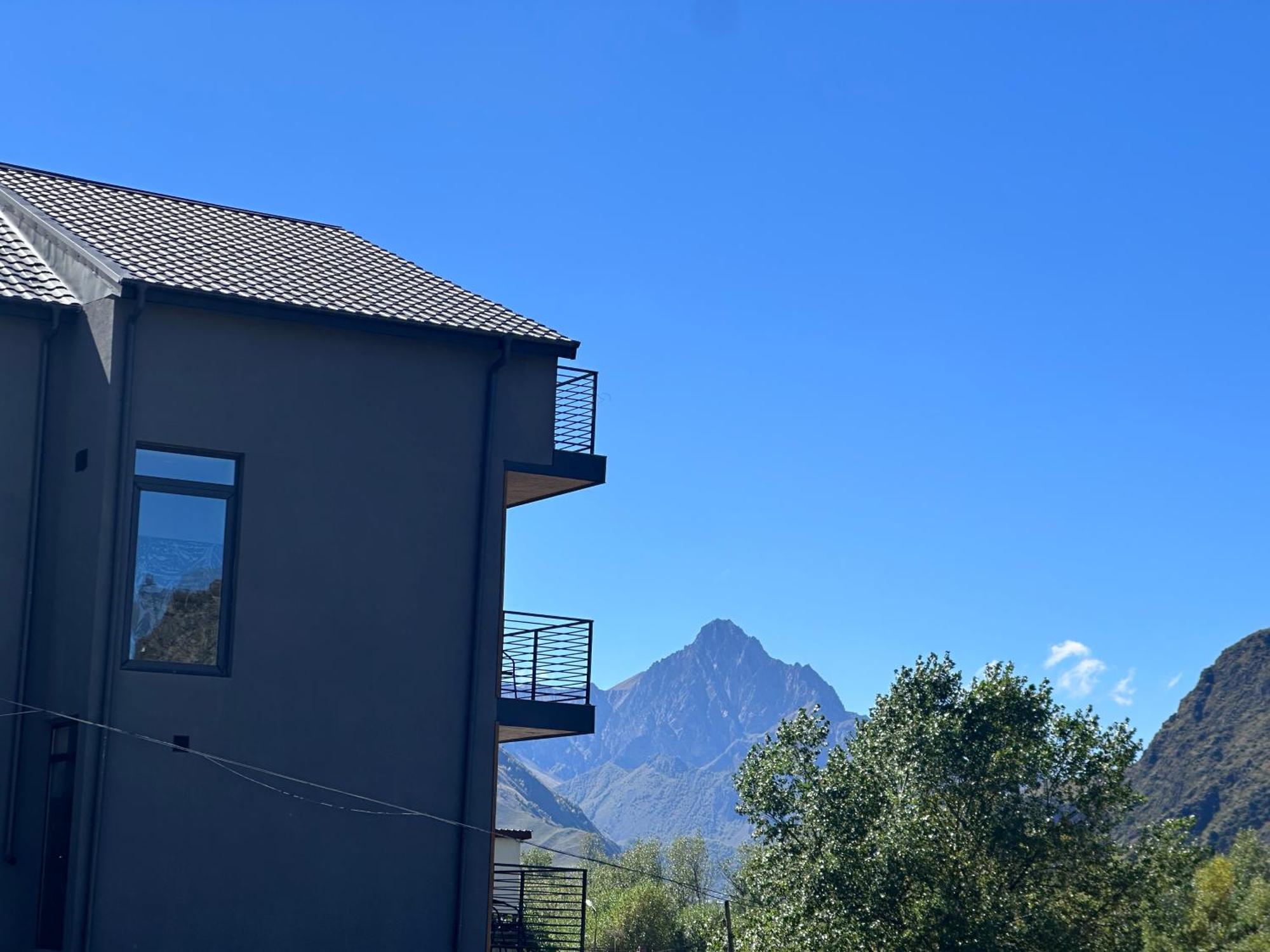 Hotel Mountime Kazbegi Eksteriør bilde