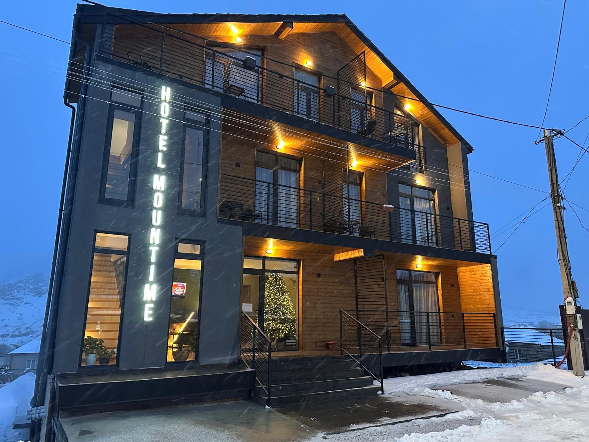 Hotel Mountime Kazbegi Eksteriør bilde